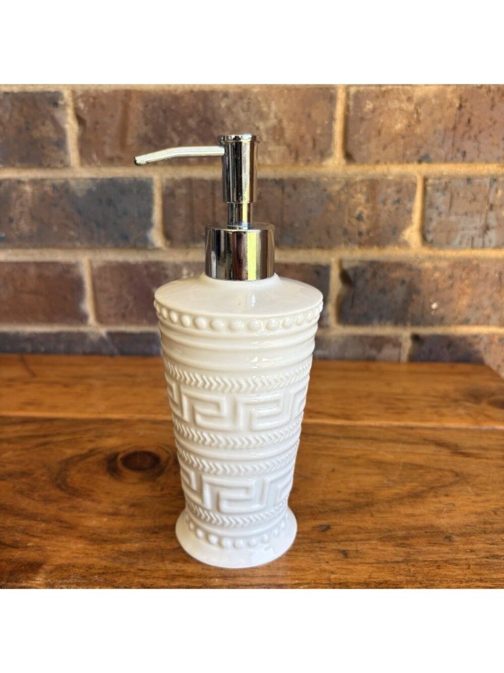 Kassatex Santorini Lotion Dispenser Bathroom Accessory White Greek Key Porcelain